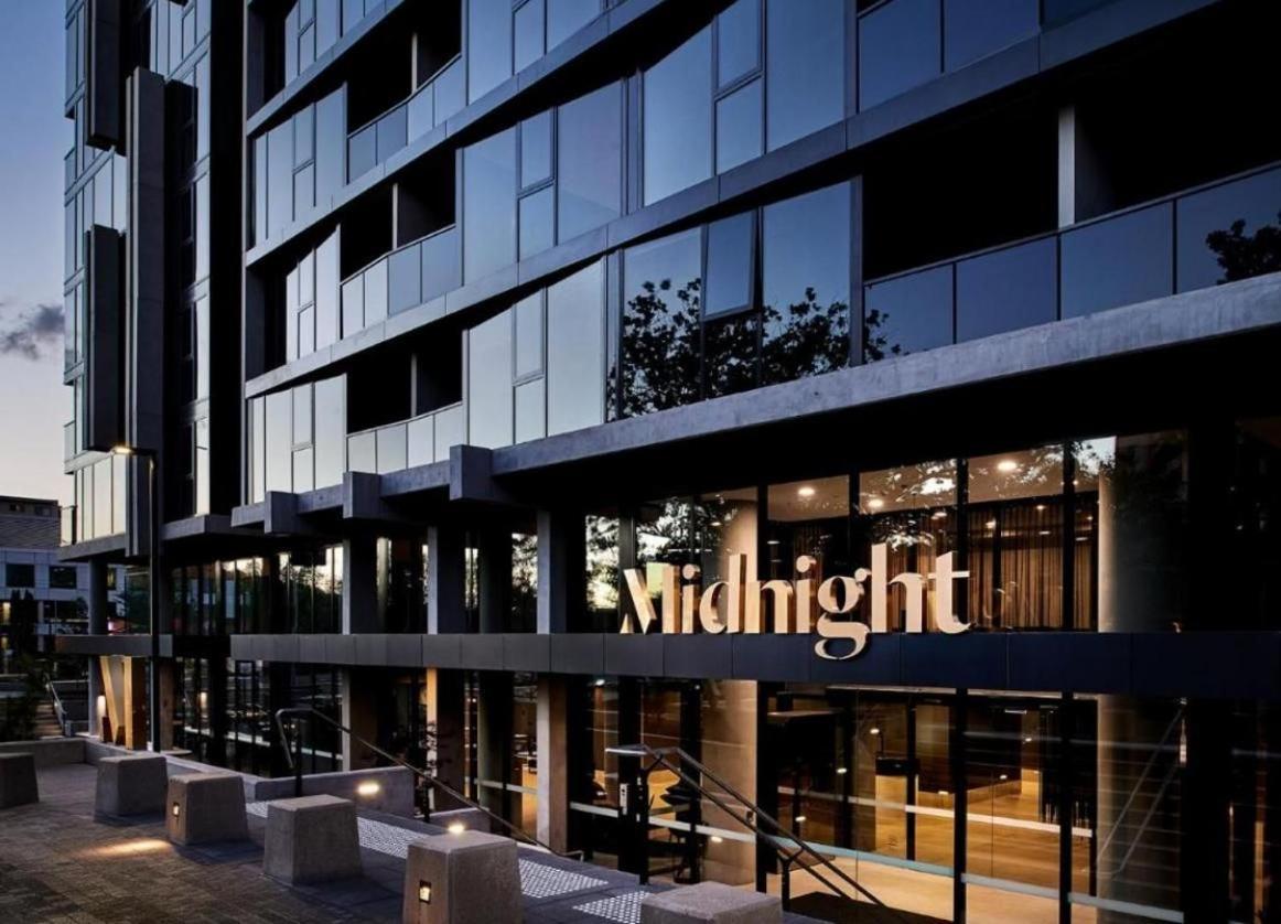 2 Bed 2 Bath Luxury Apartment In Braddon Canberra - Free Heated Pool, Gym, Parking ภายนอก รูปภาพ
