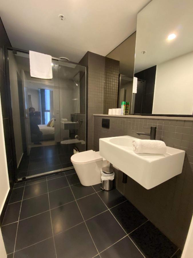 2 Bed 2 Bath Luxury Apartment In Braddon Canberra - Free Heated Pool, Gym, Parking ภายนอก รูปภาพ
