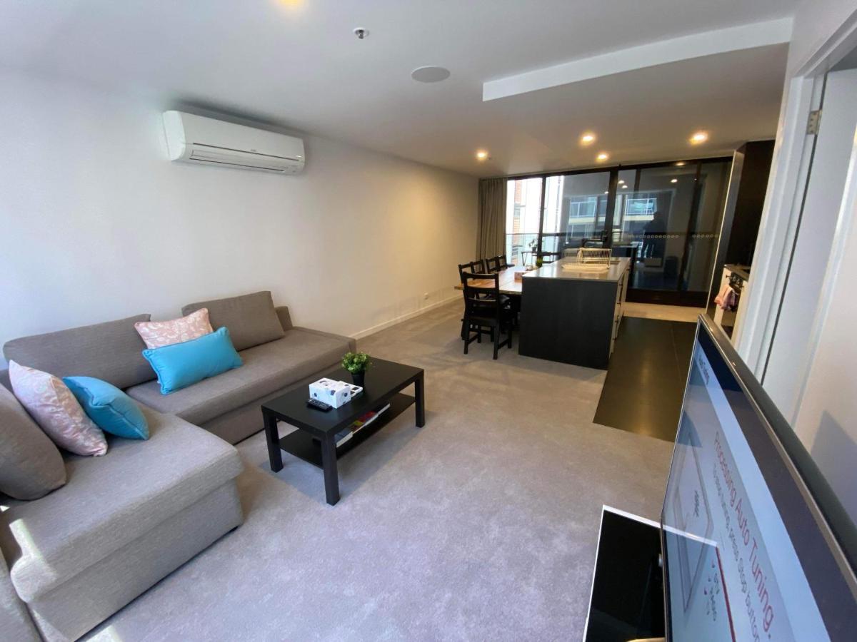 2 Bed 2 Bath Luxury Apartment In Braddon Canberra - Free Heated Pool, Gym, Parking ภายนอก รูปภาพ