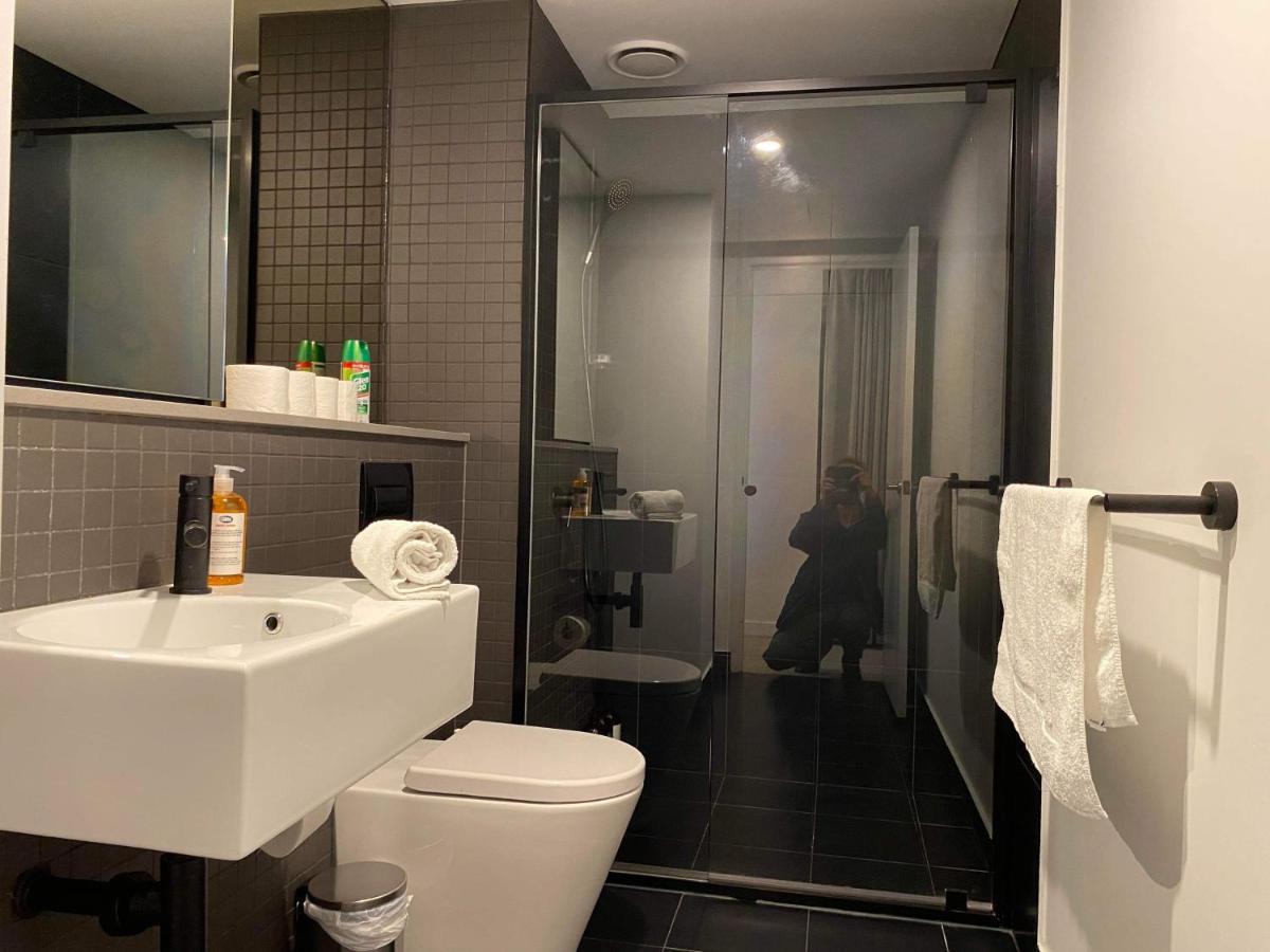 2 Bed 2 Bath Luxury Apartment In Braddon Canberra - Free Heated Pool, Gym, Parking ภายนอก รูปภาพ