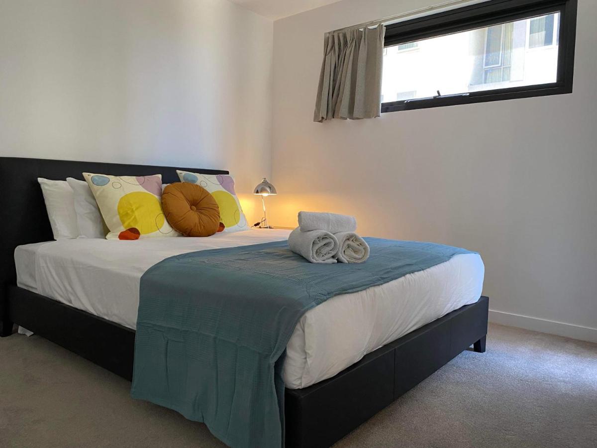 2 Bed 2 Bath Luxury Apartment In Braddon Canberra - Free Heated Pool, Gym, Parking ภายนอก รูปภาพ