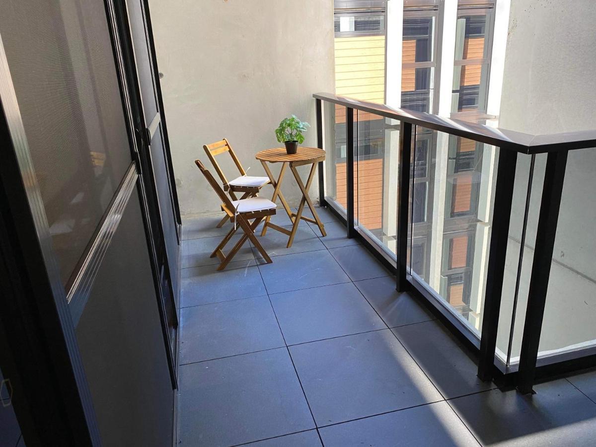 2 Bed 2 Bath Luxury Apartment In Braddon Canberra - Free Heated Pool, Gym, Parking ภายนอก รูปภาพ